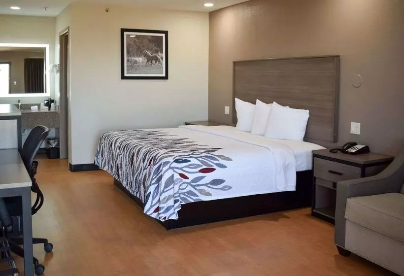 Отель Quality Inn & Suites