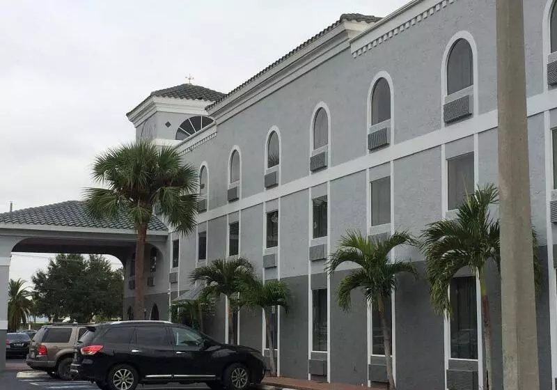 酒店 Ruskin Inn Tampasun City Center