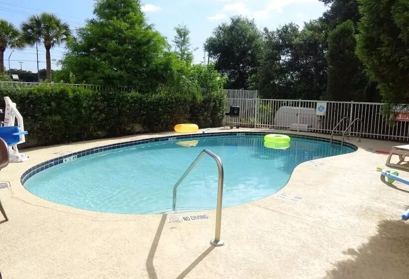 酒店 Ruskin Inn Tampasun City Center