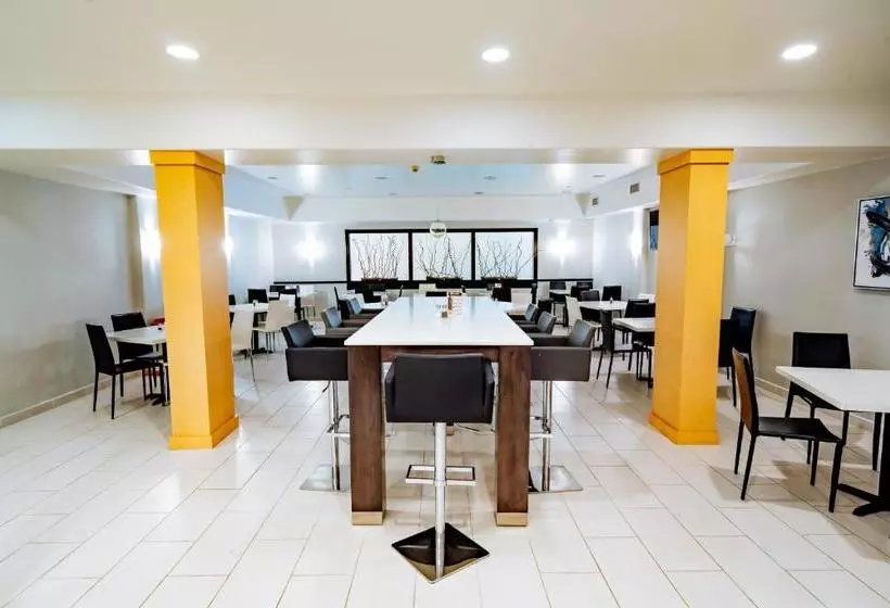 هتل Wyndham Garden Houston Willowbrook