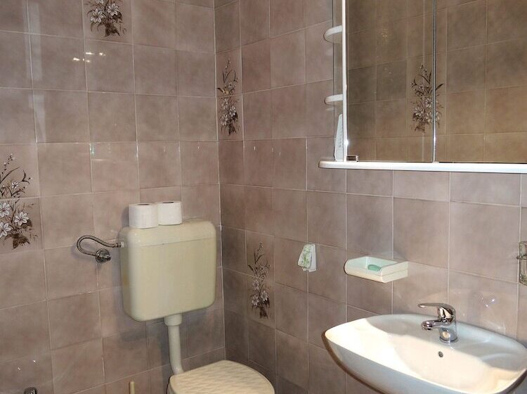 Apartment And Studio Demy