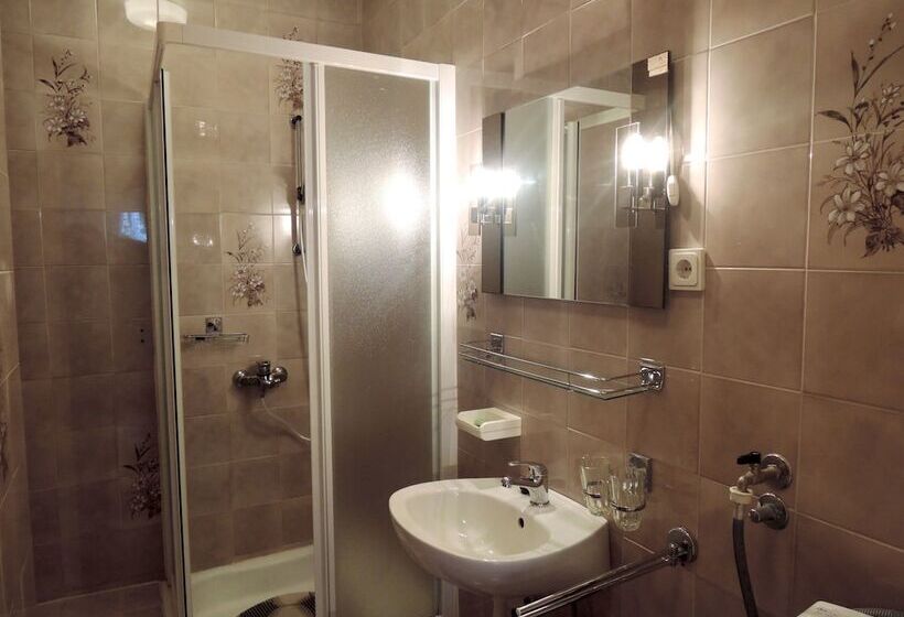 Apartment And Studio Demy