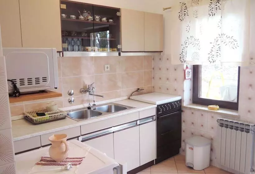 Apartment And Studio Demy