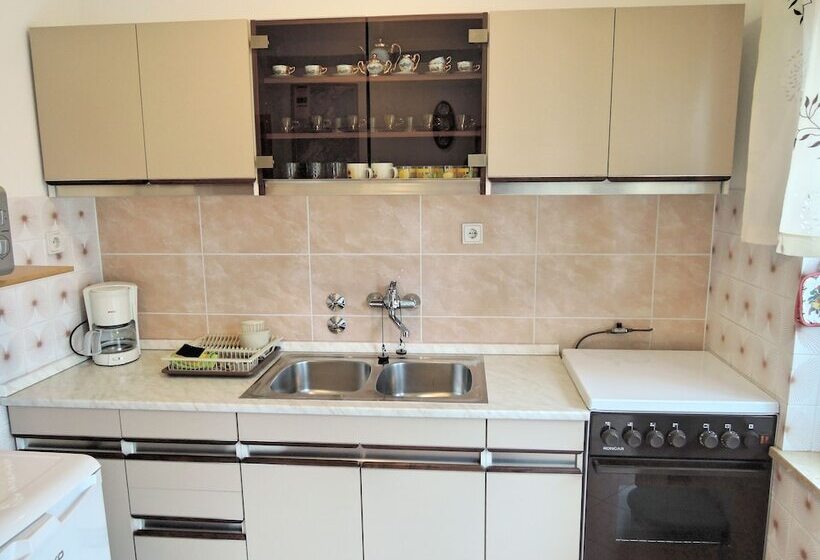 Apartment And Studio Demy