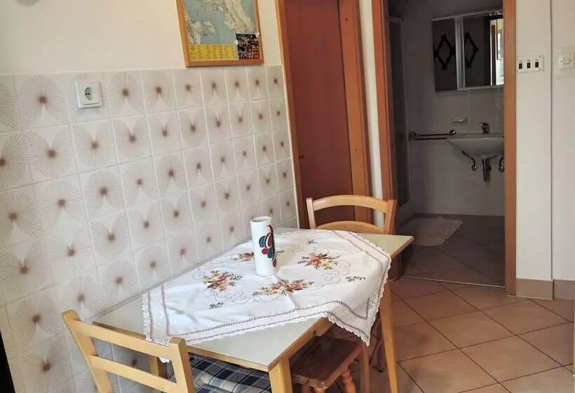 Apartment And Studio Demy