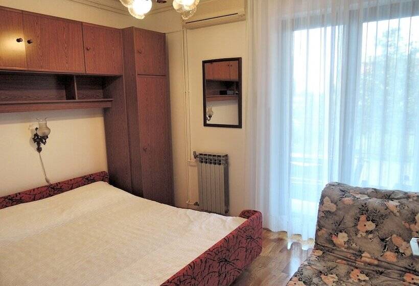 Apartment And Studio Demy