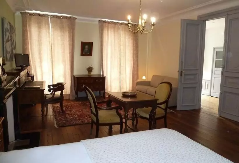 ベッドアンドブレックファースト Chateau De Clusors