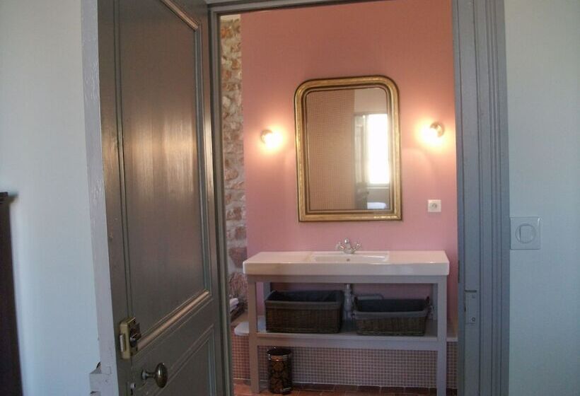 Bed and Breakfast Chateau De Clusors