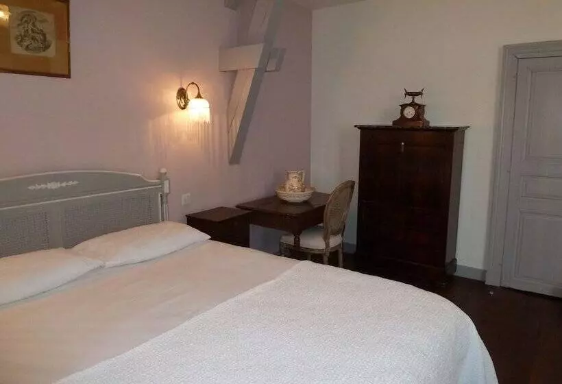 ベッドアンドブレックファースト Chateau De Clusors