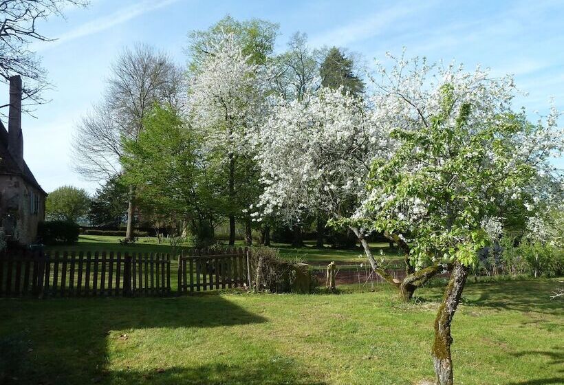 Bed and Breakfast Chateau De Clusors