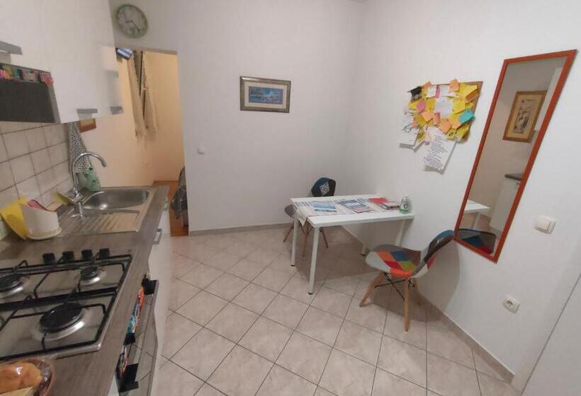 ペンション The Nice Dreams Studio Apartment