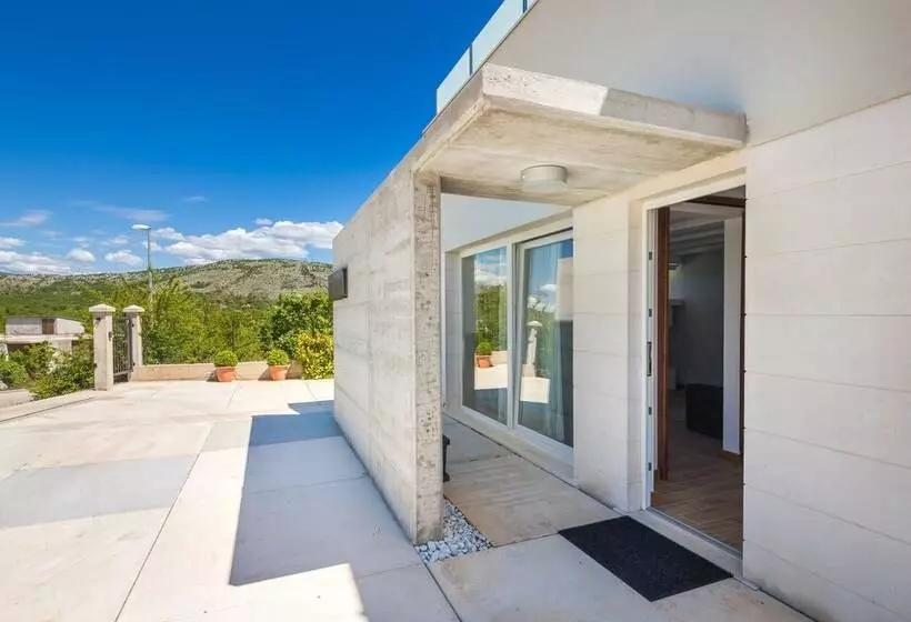 Stunning Villa Sofia With Heated Pool In Split Hinterland