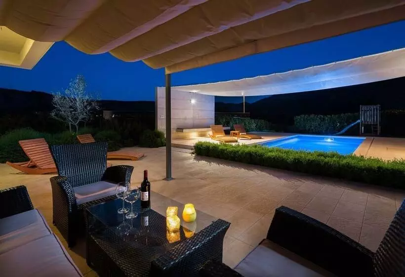 Stunning Villa Sofia With Heated Pool In Split Hinterland