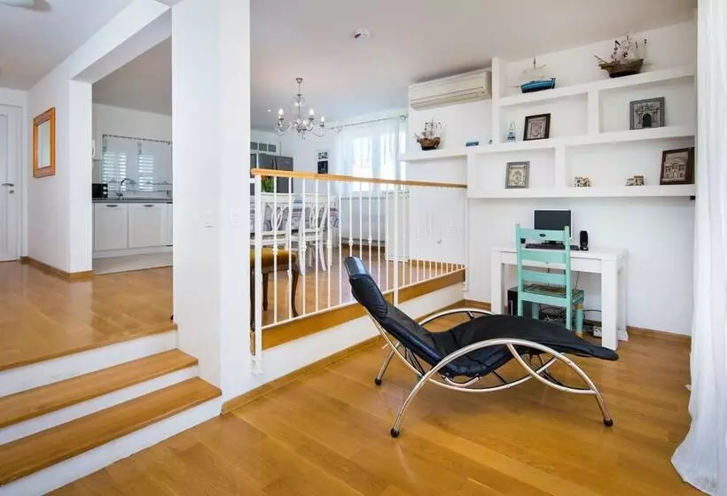 Stunning Villa Sofia With Heated Pool In Split Hinterland