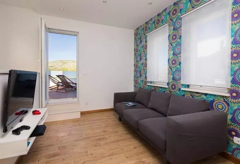 Stunning Villa Sofia With Heated Pool In Split Hinterland