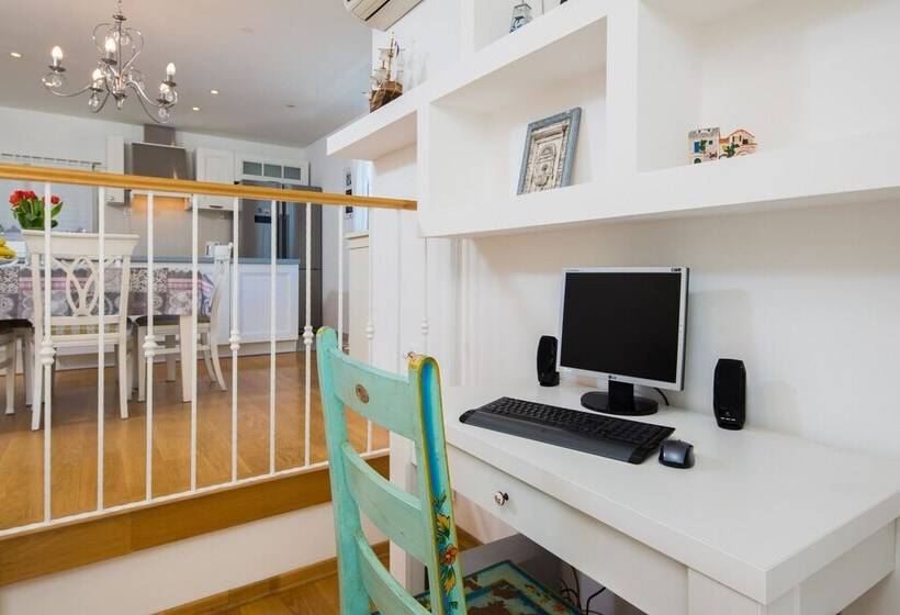 Stunning Villa Sofia With Heated Pool In Split Hinterland