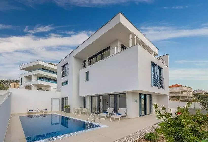 Villas Baotic