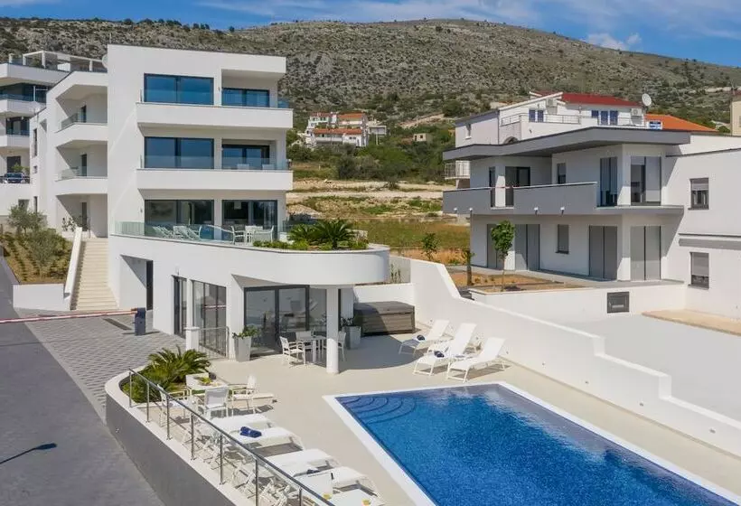 Villas Baotic