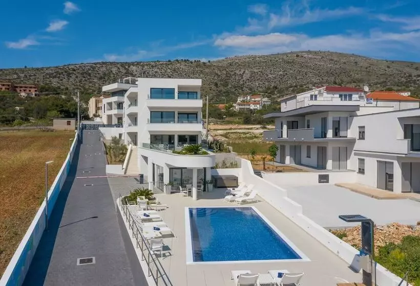 Villas Baotic