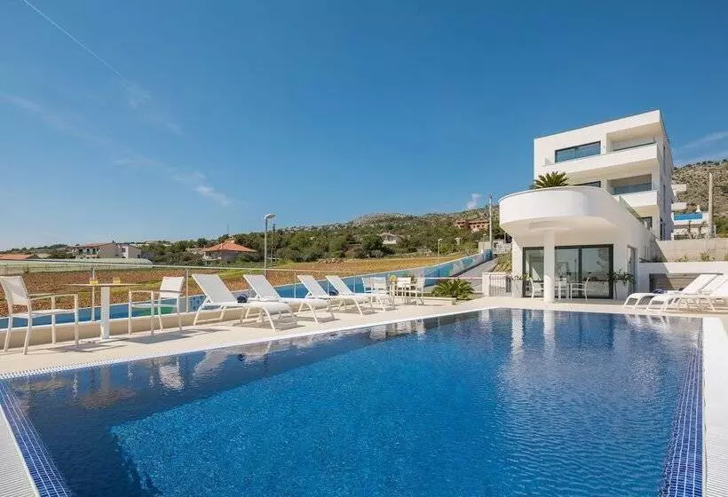 Villas Baotic