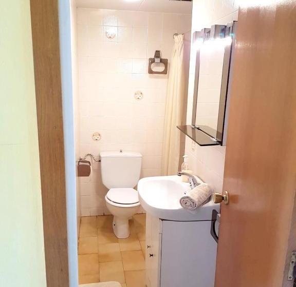 Cozy Apartment In L Ametlla De Merola 73 M² For 4 Guests