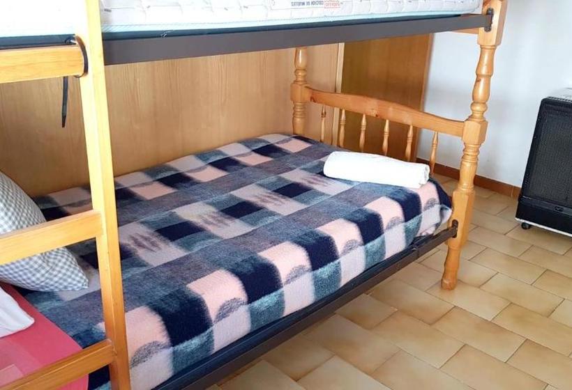 Cozy Apartment In L Ametlla De Merola 73 M² For 4 Guests