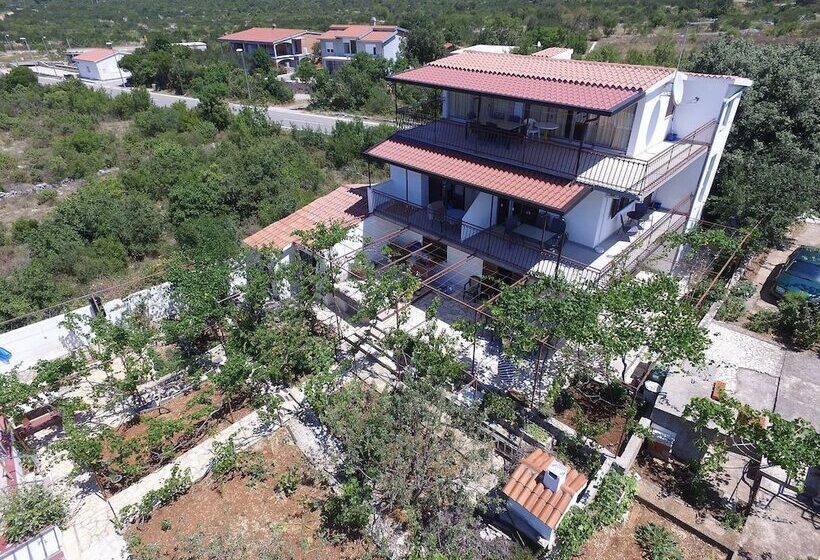 Apartments Villa Velin