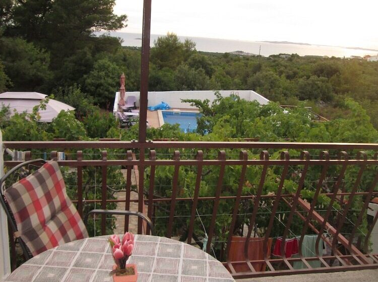 Apartments Villa Velin