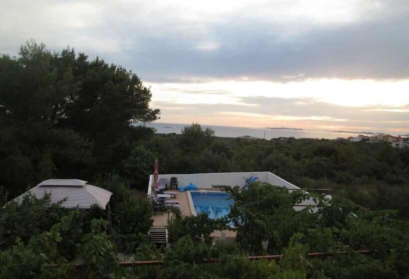 Apartments Villa Velin