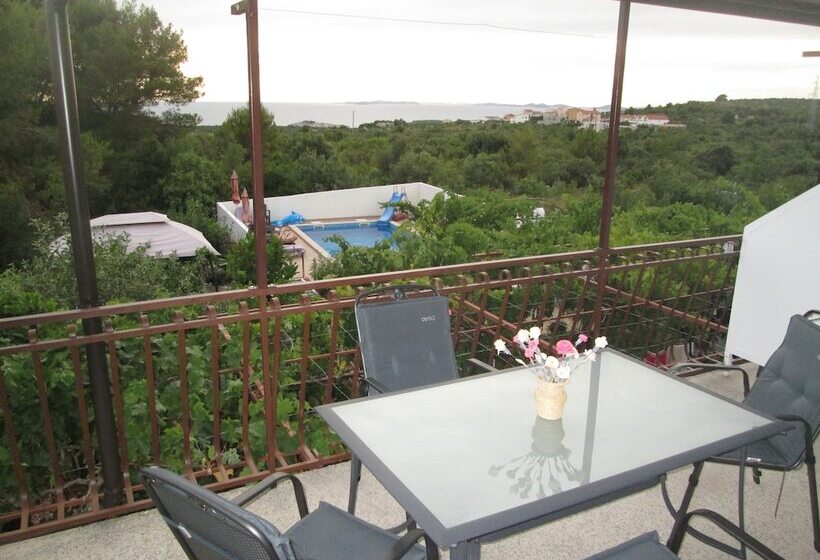 Apartments Villa Velin