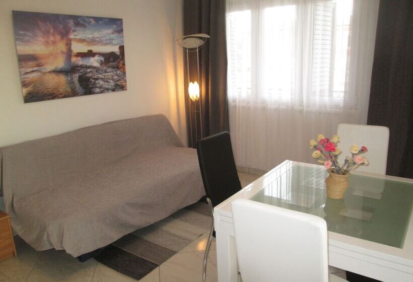 Apartments Villa Velin