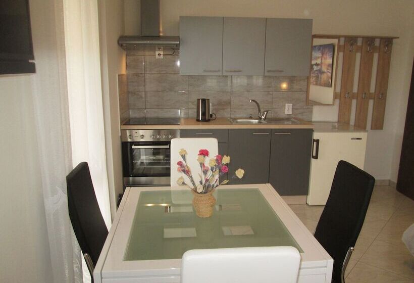 Apartments Villa Velin