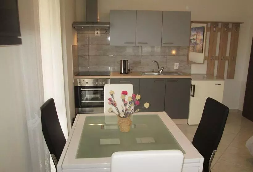 Apartments Villa Velin