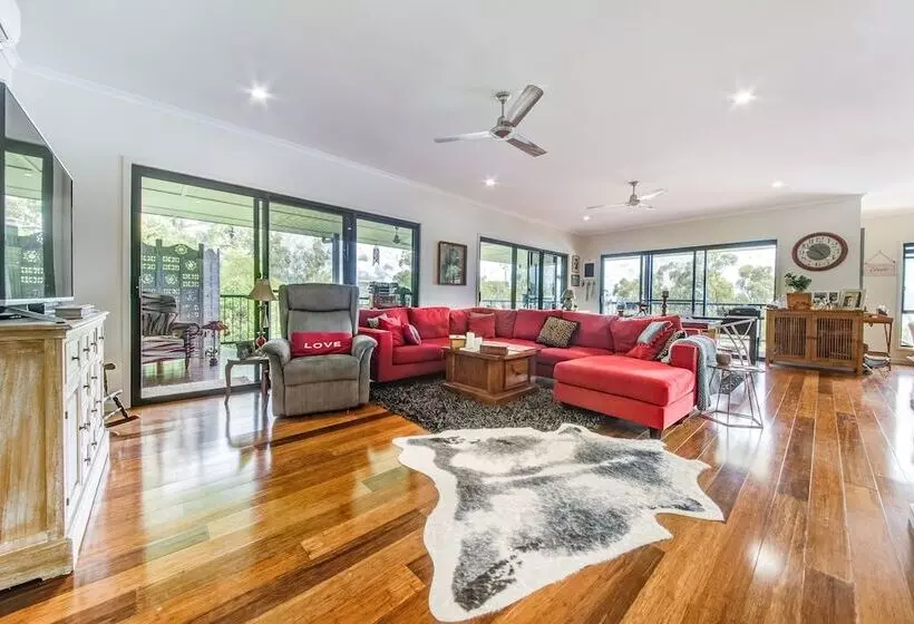Austinmer Cannonvale