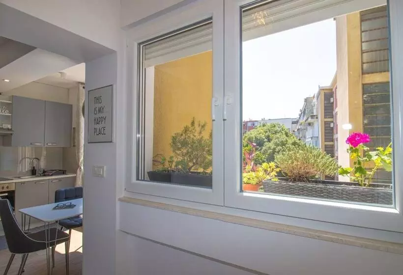 Brand New Suite Next To Palace & Beach