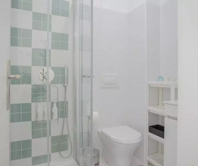 Liiiving | Bright Light Studio