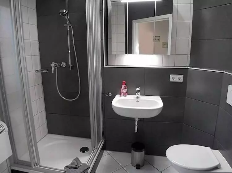 Majatalo Boardinghouse Sinsheim Zentral Am Burgplatz