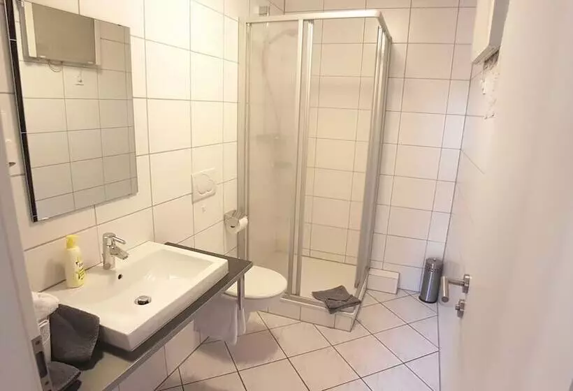 Majatalo Boardinghouse Sinsheim Zentral Am Burgplatz