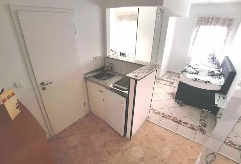 Majatalo Boardinghouse Sinsheim Zentral Am Burgplatz