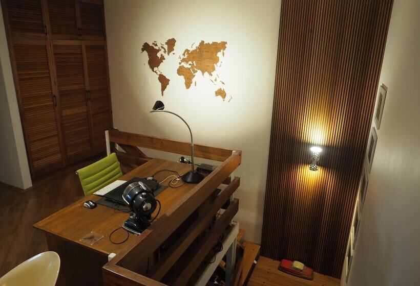 Silver Sands A Unique Retro Beauty