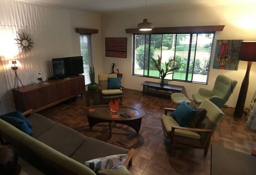 Silver Sands A Unique Retro Beauty