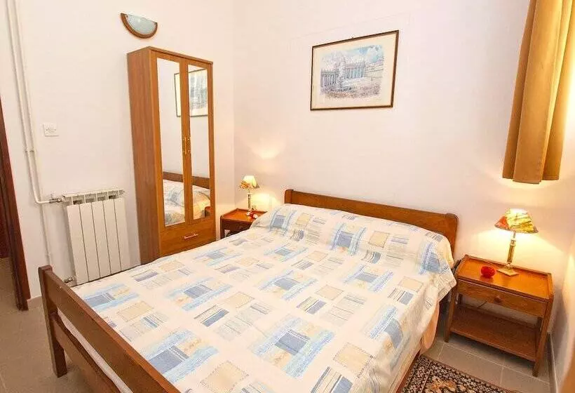 Apartment Rov 894