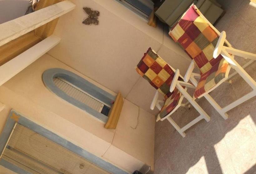 Beautiful Villa In Murcia With Pool Just 10m Away