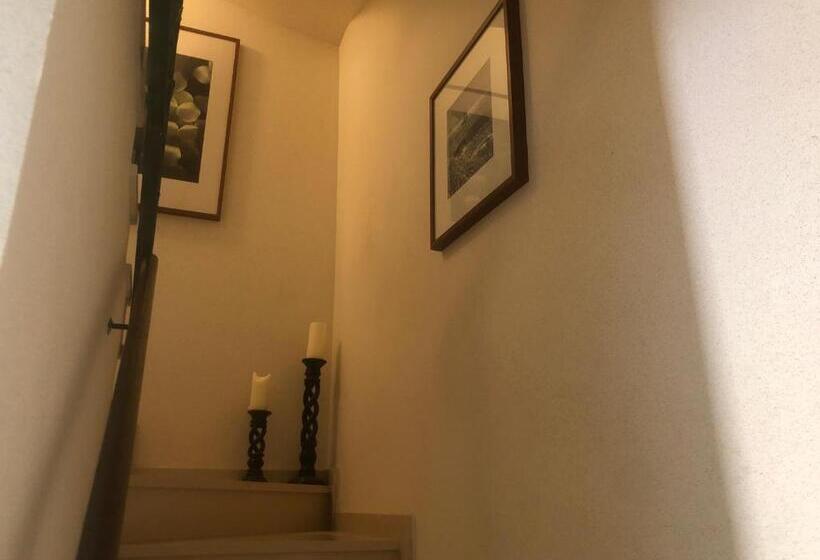 Beautiful Villa In Murcia With Pool Just 10m Away