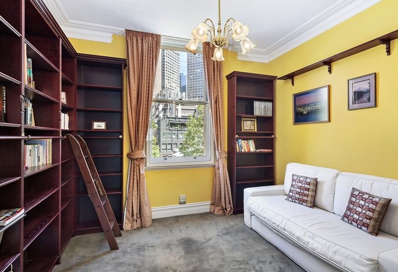 Hanna, 4bdr Melbourne Apartment