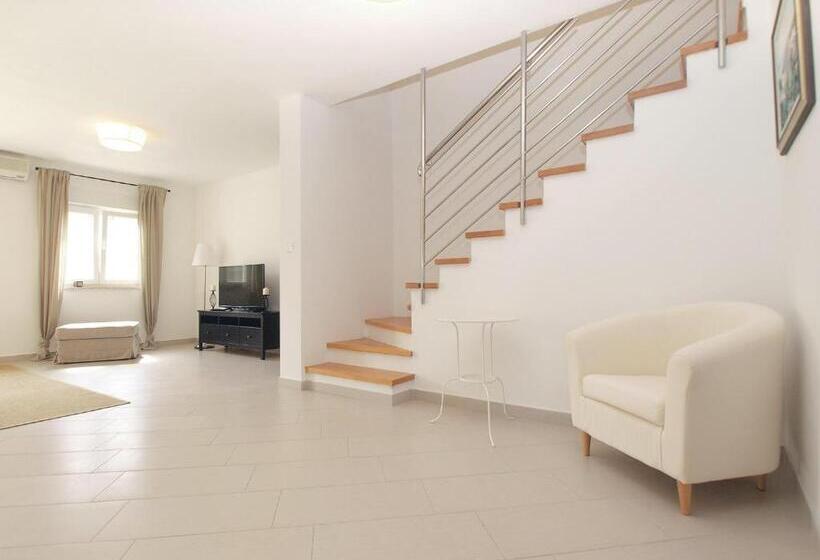 House Christian 1581