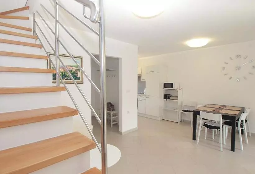 House Christian 1581