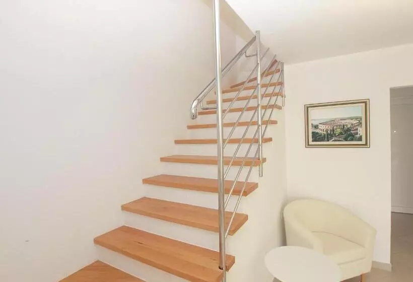 House Christian 1581