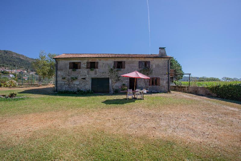 Liiiving Caminha Riverfront Garden Villa