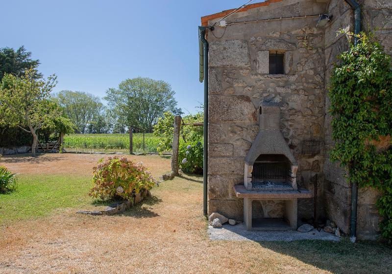 Liiiving Caminha Riverfront Garden Villa